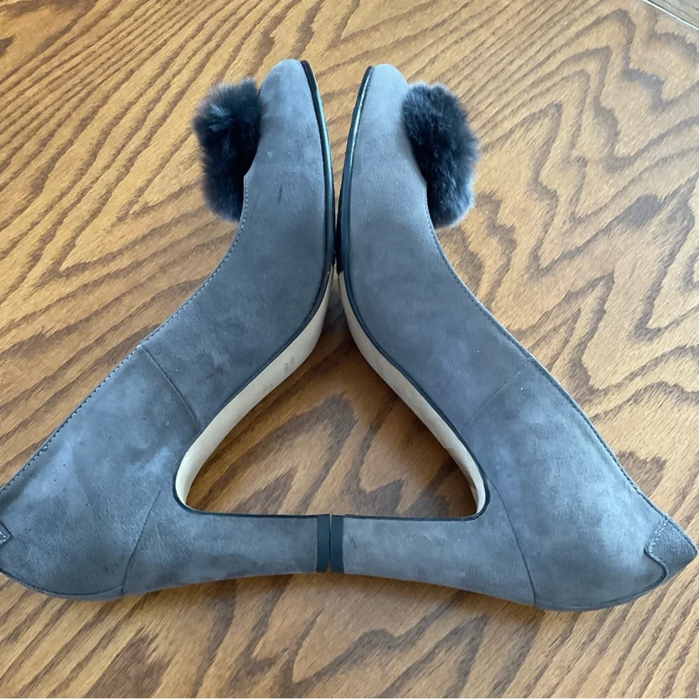 Taryn Rose Made in Italy Grey Suede Fur Accent Heels, Sz 38